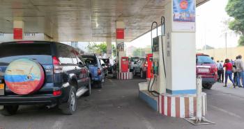 crburant a la pompe Kinshasa